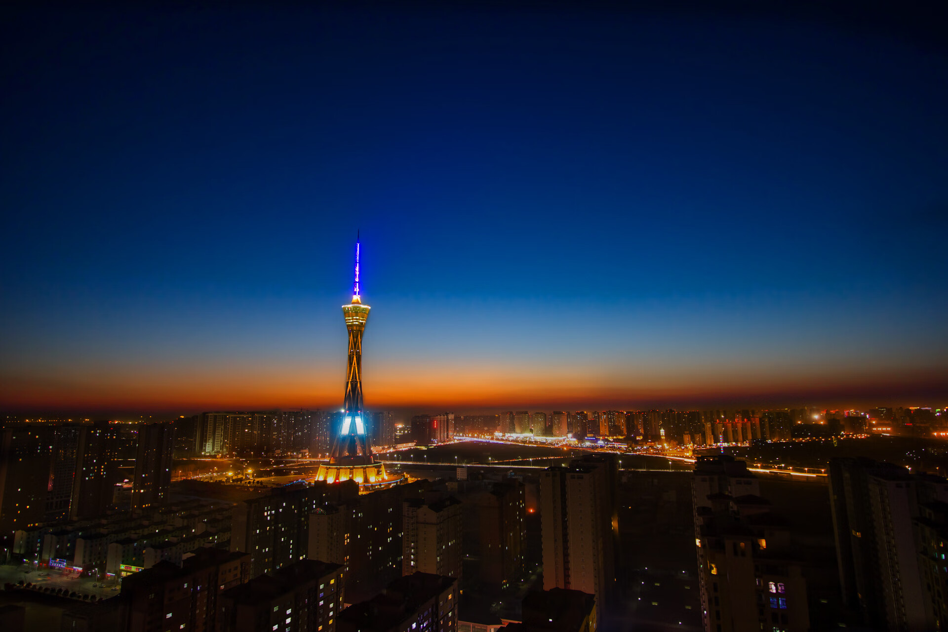 体育产业资本不断涌入中国篮球市场，体育产业资本是什么